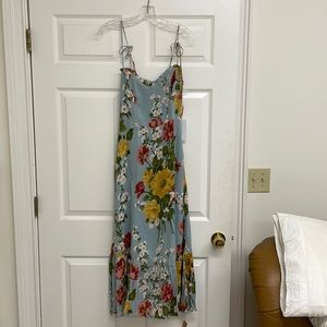 Reformation Enya dress. Color Florist. Size 004.